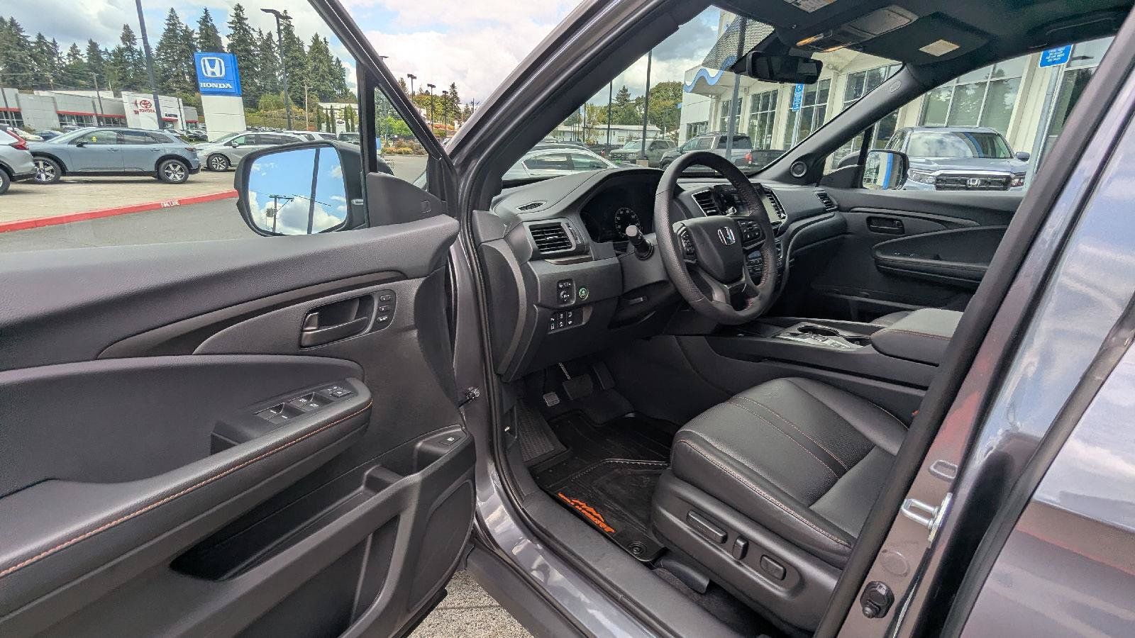 Used 2024 Honda Ridgeline TrailSport image 11