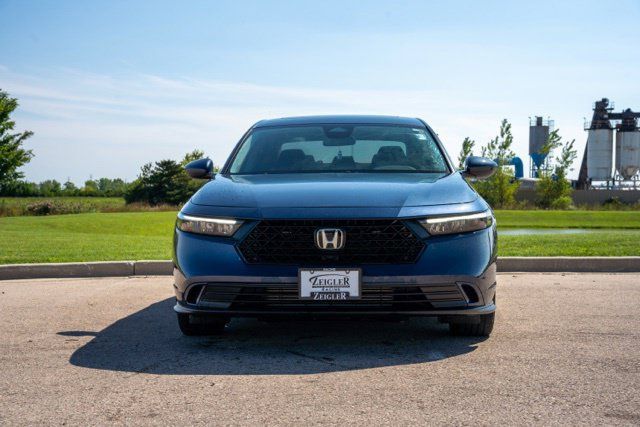 Used 2023 Honda Accord EX image 2