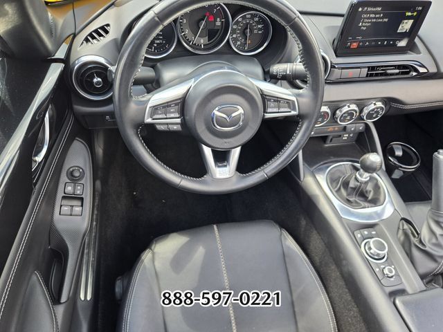 Used 2020 MAZDA MX-5 Miata RF Grand Touring RWD image 11