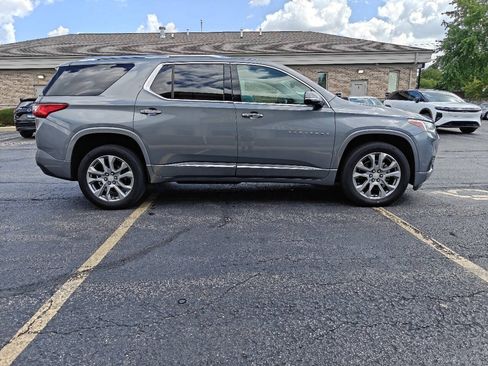 Used 2019 Chevrolet Traverse Premier w/ Driver Confidence II Package FWD image 6