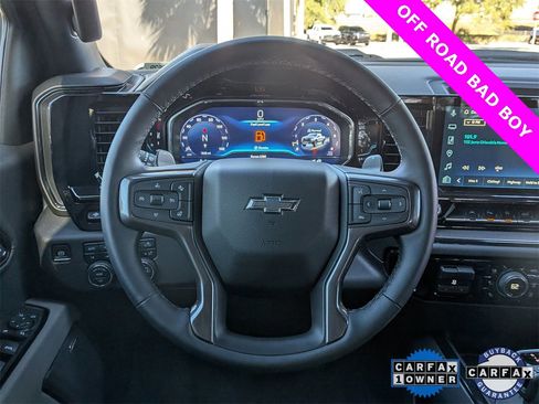 Used 2025 Chevrolet Silverado 1500 ZR2 w/ Technology Package image 10