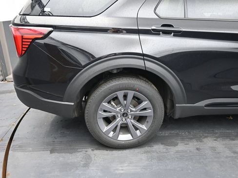 New 2026 Ford Explorer Active w/ Active Comfort Package AWD/4WD image 11