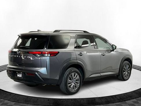 Certified 2025 Nissan Pathfinder SV image 5