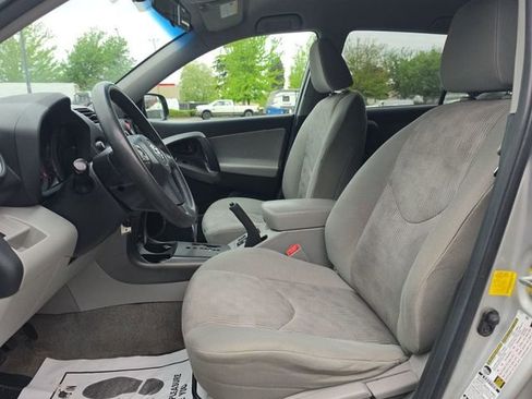Used 2012 Toyota RAV4 4WD w/ Value Pkg image 9