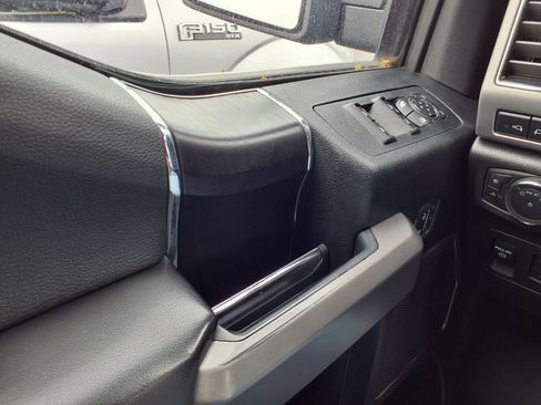 Used 2020 Ford F150 Platinum w/ Equipment Group 701A Luxury AWD/4WD image 22