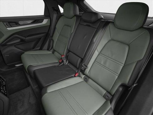 New 2026 Porsche Cayenne Turbo image 9