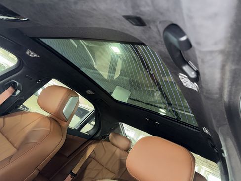 Used 2026 BMW 740i w/ Premium Package image 33