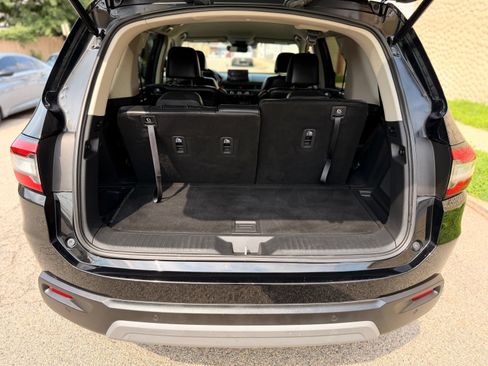 Used 2024 Honda Pilot EX-L image 8