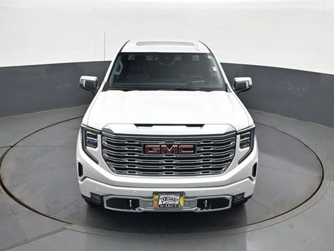 Used 2024 GMC Sierra 1500 Denali w/ Denali Reserve Package AWD/4WD image 18