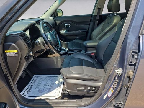 Used 2016 Kia Soul ! w/ Premium Package FWD image 9