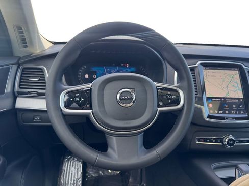 Used 2025 Volvo XC90 B5 Core w/ Protection Package Premier image 15