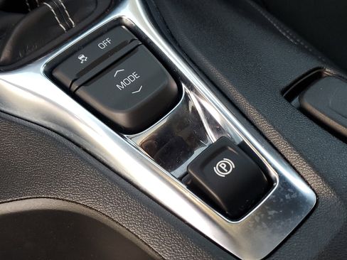 Used 2023 Chevrolet Camaro LT image 23