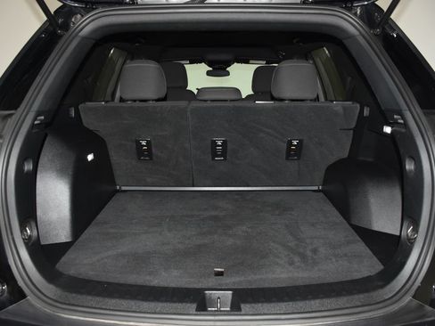 Used 2025 Chevrolet Equinox LT FWD image 25
