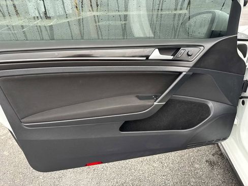 Used 2016 Volkswagen GTI S FWD image 9