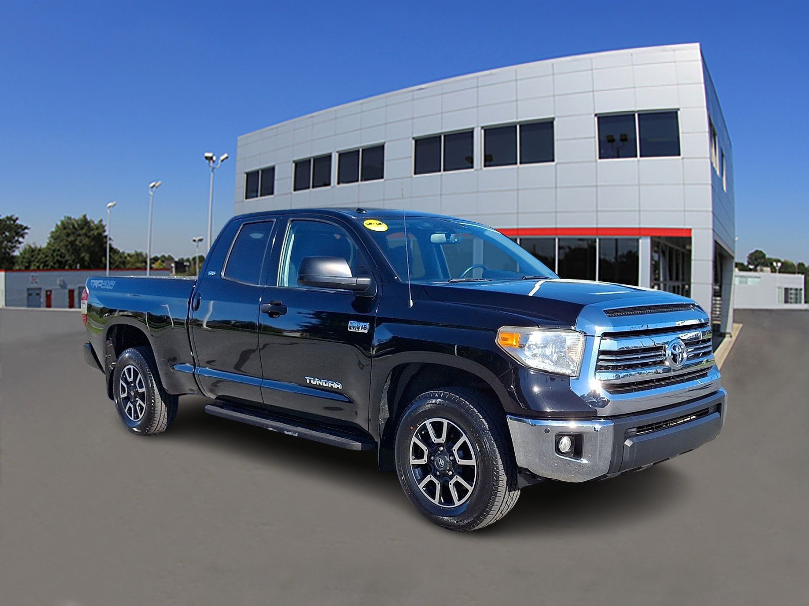 Used 2017 Toyota Tundra SR5 w/ TRD Off Road Package AWD/4WD image 1