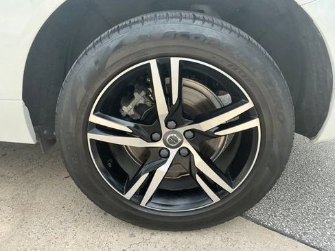 Used 2021 Volvo XC60 T6 R-Design w/ Advanced Package AWD/4WD image 9