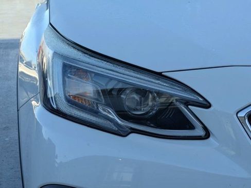 Used 2022 Subaru Outback Touring AWD/4WD image 8