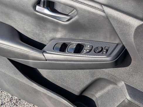 Used 2024 Nissan Sentra SV FWD image 16