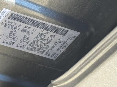 Used 2025 Nissan Rogue SV FWD image 26