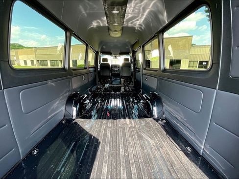 New 2025 Mercedes-Benz Sprinter 3500 image 9