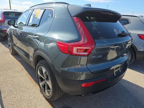 Used 2026 Volvo XC40 B5 Plus AWD/4WD image 3