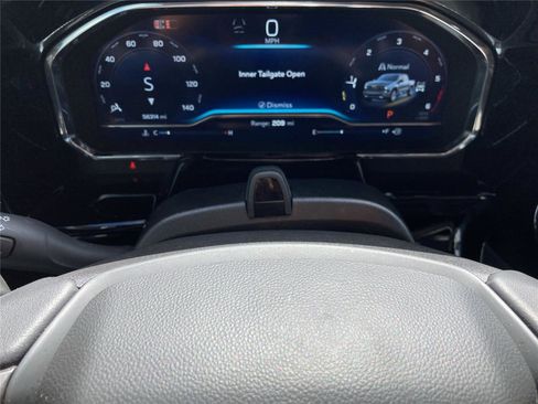 Used 2024 Chevrolet Silverado 1500 High Country w/ Technology Package image 12