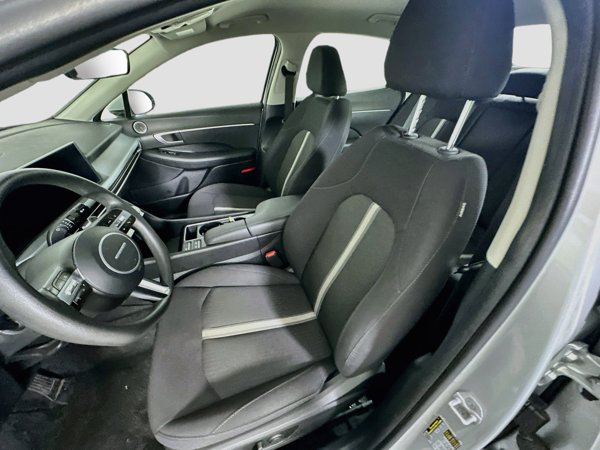 Used 2025 Hyundai Sonata SEL FWD image 13