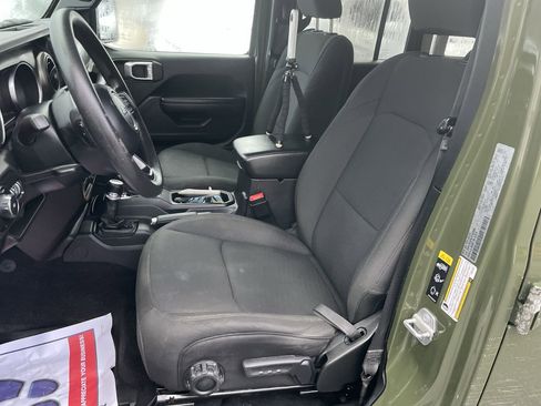 Used 2020 Jeep Wrangler Unlimited Sport image 11