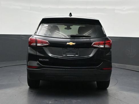 Used 2023 Chevrolet Equinox LS FWD image 4