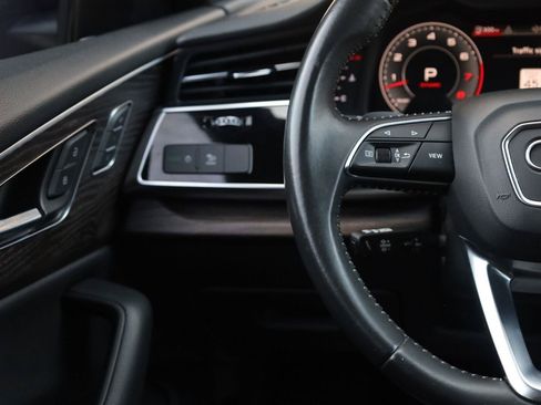 Used 2019 Audi Q8 Premium Plus w/ Premium Plus AWD/4WD image 32