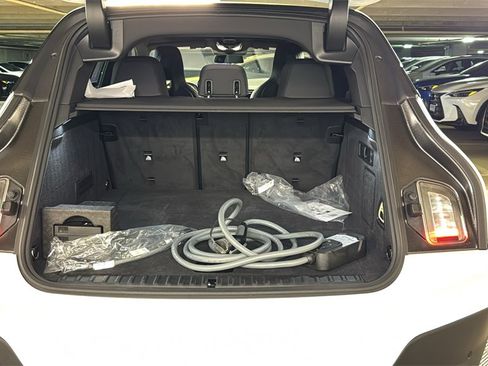 Used 2024 BMW iX xDrive50 w/ Premium Package image 16