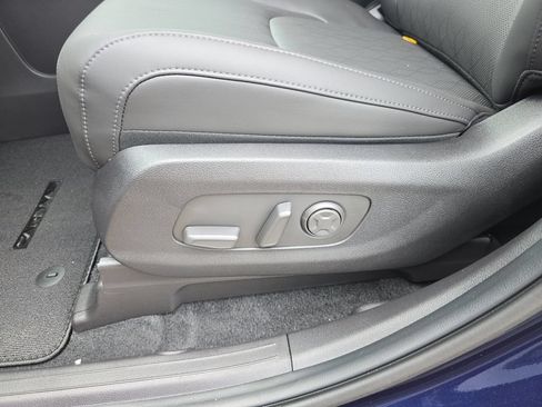 New 2027 Kia Carnival FWD image 21