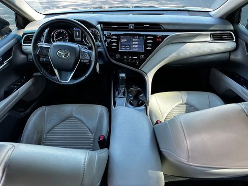 Used 2018 Toyota Camry SE image 15