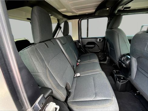 Used 2024 Jeep Wrangler Unlimited Sport AWD/4WD image 25