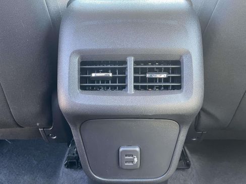 Used 2024 Chevrolet Equinox LS FWD image 10
