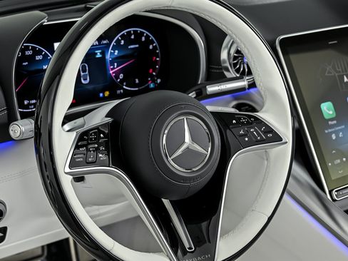 Used 2026 Mercedes-Benz Maybach SL 680 image 19