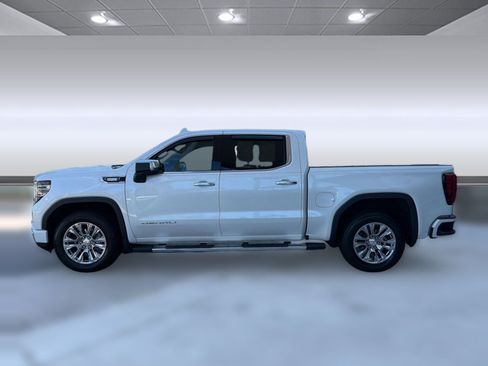 Used 2023 GMC Sierra 1500 Denali RWD image 2