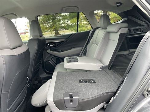 Used 2023 Subaru Outback Limited image 13