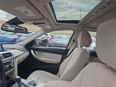 Used 2018 BMW 320i Sedan RWD image 26