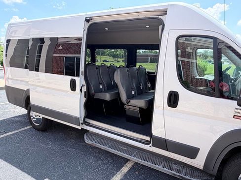 Used 2016 RAM ProMaster 3500 w/ Premium Appearance Group FWD image 3