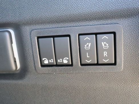 New 2026 Chevrolet Suburban High Country AWD/4WD image 37