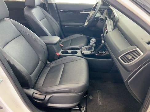 Used 2025 Kia Seltos EX w/ EX Sunroof Package image 34