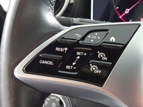 Used 2025 Mercedes-Benz C 300 Sedan image 23