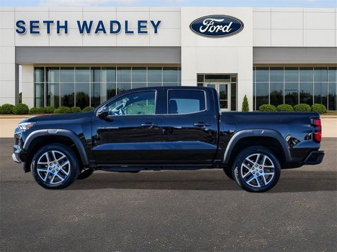 Used 2024 Chevrolet Colorado Z71 w/ Z71 Convenience Package 2 image 4