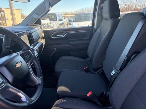 Used 2025 Chevrolet Silverado 1500 LT image 19
