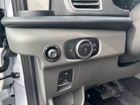 New 2025 Ford Transit 150 Low Roof w/ Exterior Upgrade Package RWD image 27