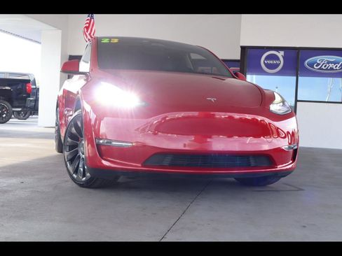 Used 2023 Tesla Model Y Performance AWD/4WD image 1