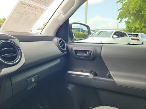Used 2023 Toyota Tacoma SR5 RWD image 31