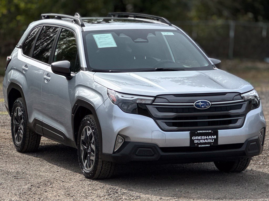 Certified 2025 Subaru Forester Premium AWD/4WD image 1