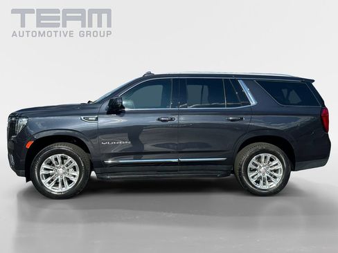 Used 2024 GMC Yukon SLT w/ SLT Premium Package image 4